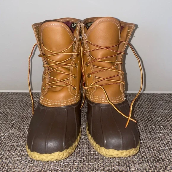 L.L.Bean Women’s Bean Boots, 8" GORE-TEX/Insulated - Picture 2 of 8